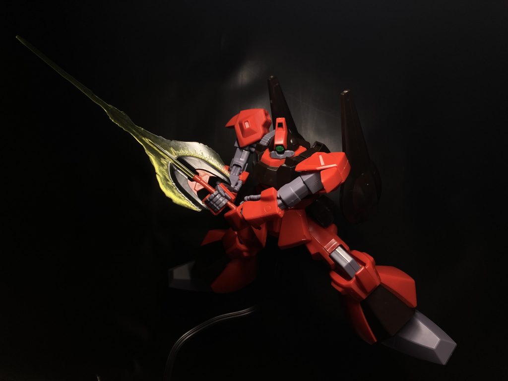 右手に持ちかえるリック・ディアス！