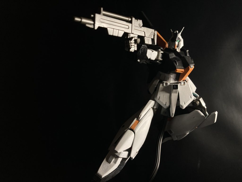 撮影途中何故か1年ぐらい経過してしまい背景が変わったり塗装が禿げてたり左腕が何者かに切断されてしまいましたが!お気になさらず!(気にするわ)