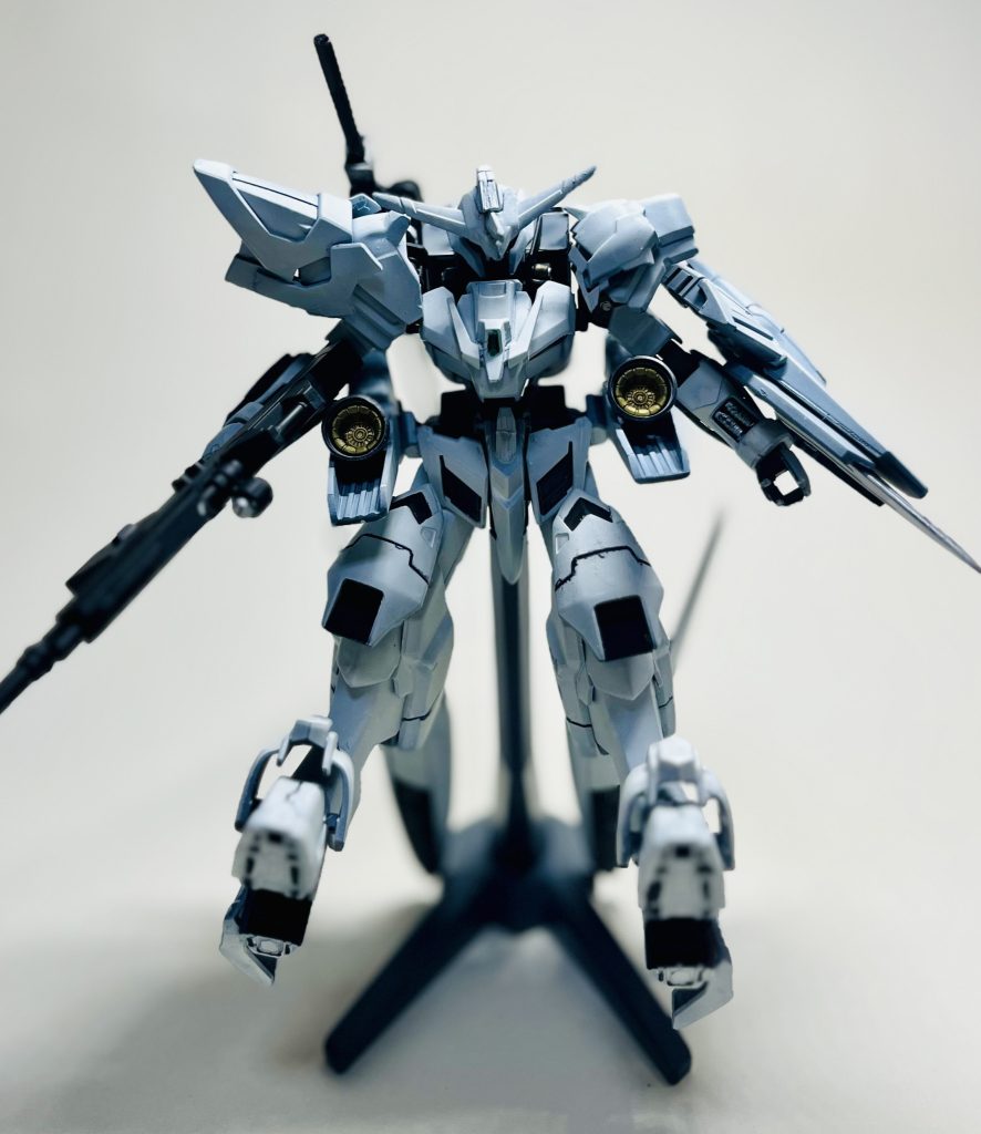 腰のバーニアは前後に可動し､急制動や急加速が可能