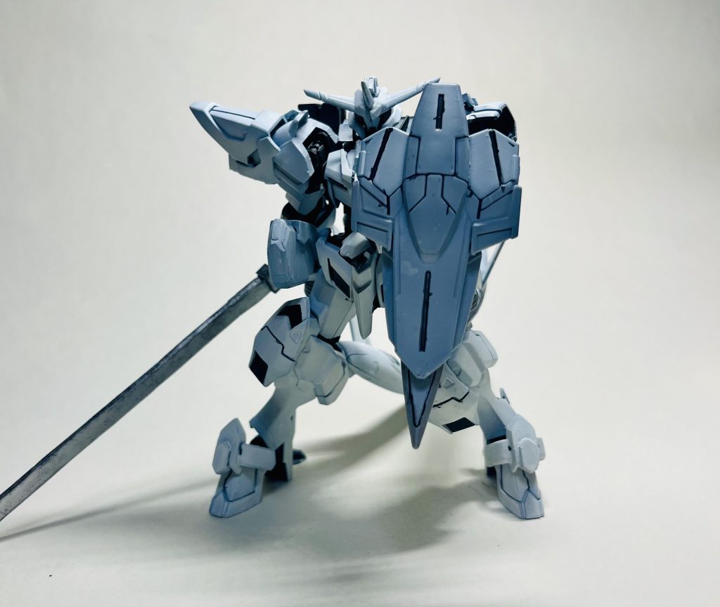 シールド通常のシールド。先端部は打突武器としても使える