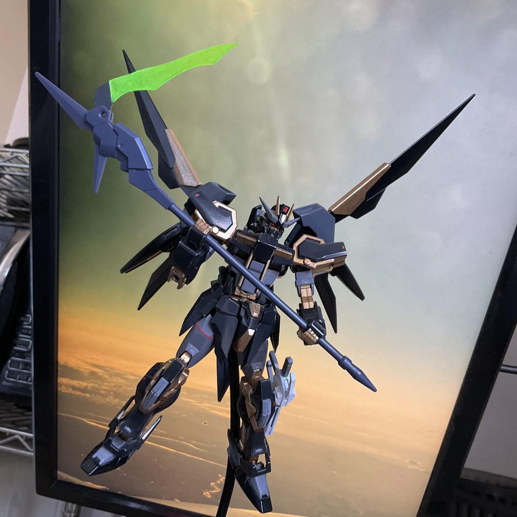 3月10日写真追加しました。メイン写真のアザーカットです。背景はPCモニタに飛行機の窓から撮った空を表示しました。もっと大画面のものが欲しくなりました。