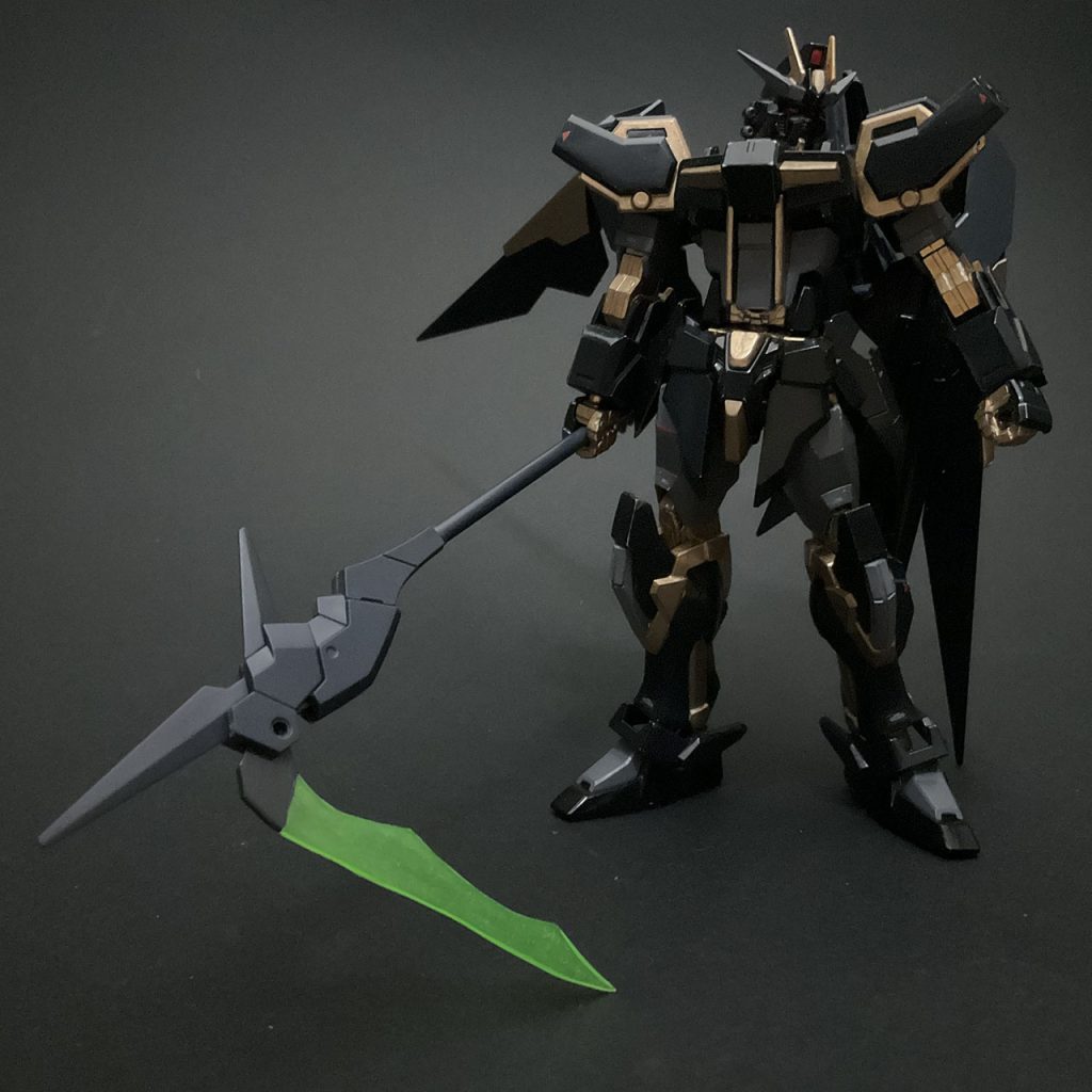 武装は悪役っぽくカマ、プルタインガンダムから拝借しまして・・・