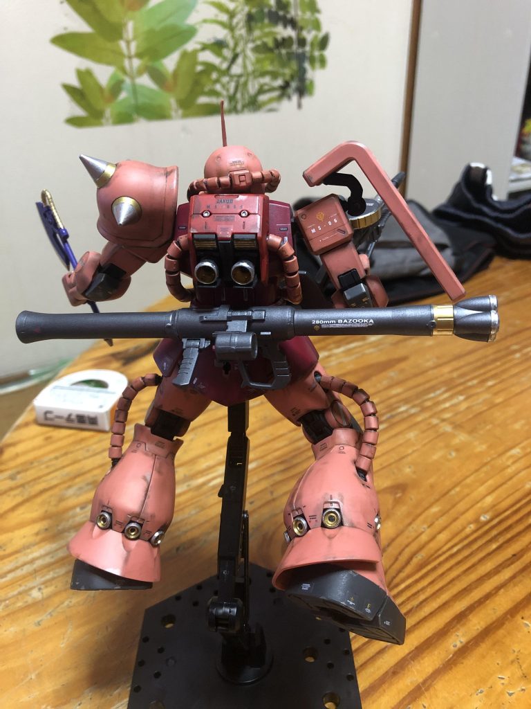 シャアザク–3枚目/制作者：新米モデラーしんさん