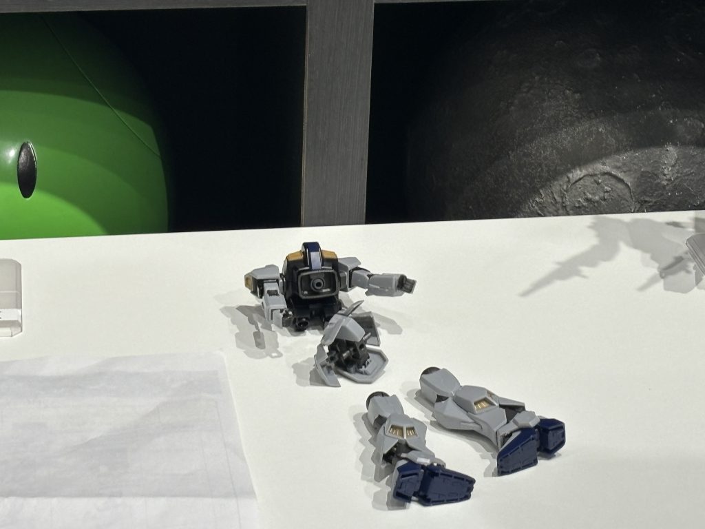 絶望のスタート!この時点で90分経過!組み立てすら出来なかったのは私だけでした。哀戦士流れる中無力な兵士の気分でした。