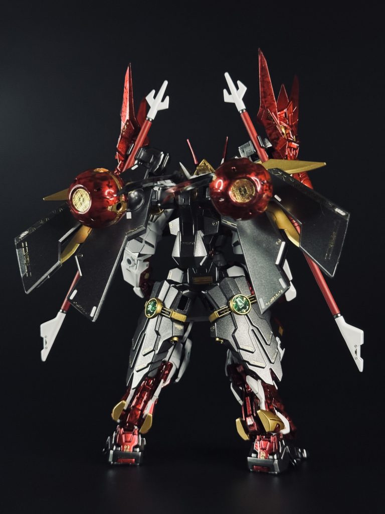 赤色の部分は初めてのラップ塗装です。