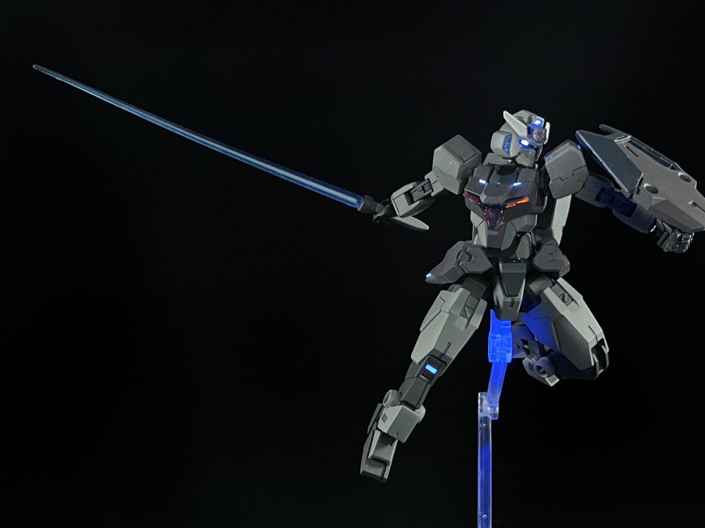 bot時はシェルユニットが赤く発光。コアガンダム譲りの高い信頼性は正にゆりかご。アルスをコクピットに乗せ、組んだマクロで初心者ミッションを周回するコアガンヴォルヴァ。ばぶーはーいーと操縦している気分になって楽しむアルス。そしてヒロトはエコプラを使った新しい機体を組み上げ、メタバースを謳歌する。全てが順調かと思われたが、それも長くは続かなかった…！