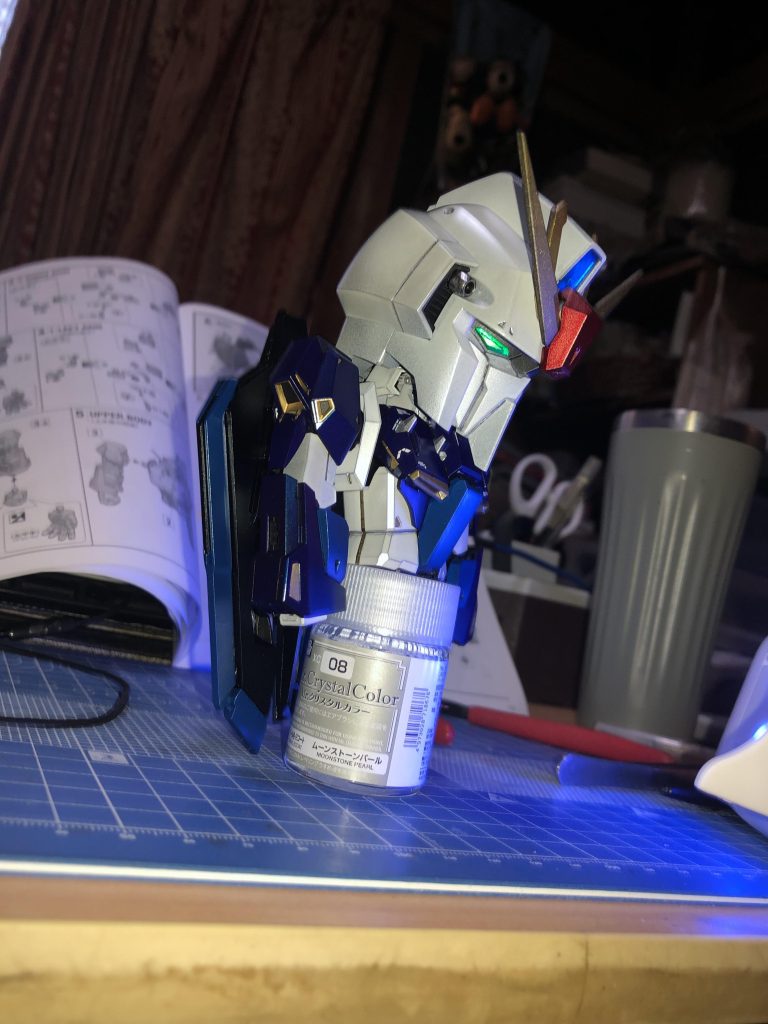 製作途中にゼータヘッドも塗装して　悪ふざけで被せました笑