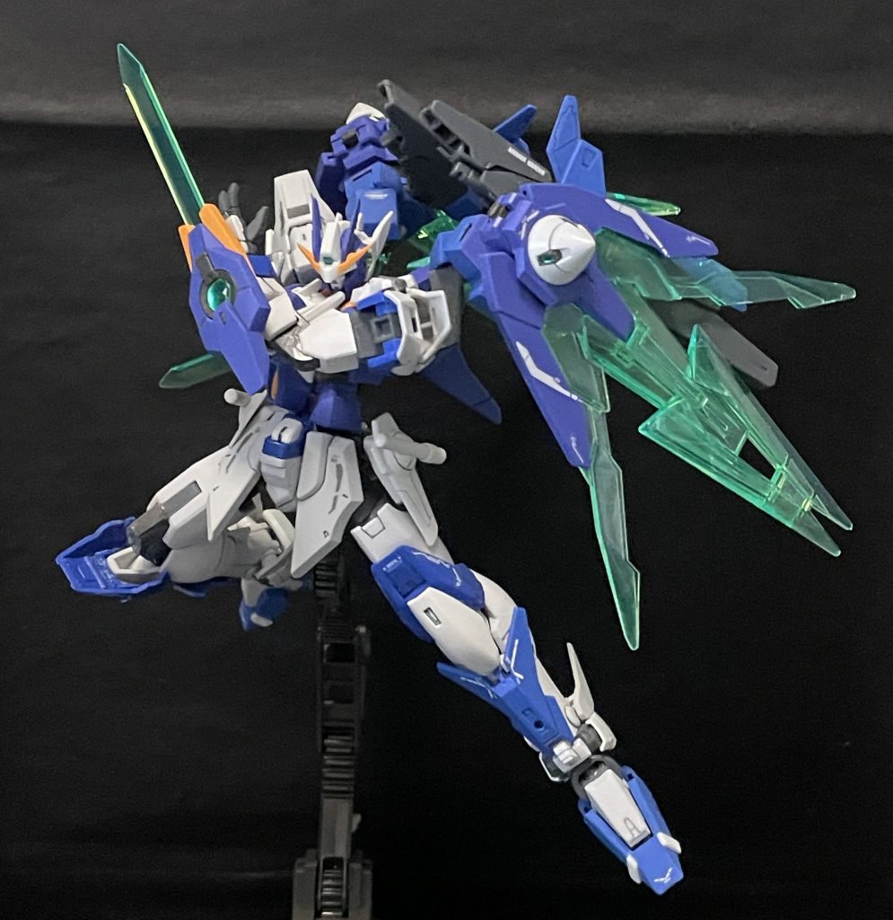 バーストハイマニューバでの高機動からバーストブレイドを放つ一撃離脱がシエル・アークスの基本戦法となる。
