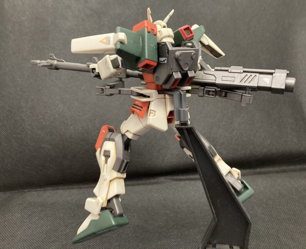 肩関節は関節技ボールジョイントミニを仕込ましたが、写真には全く写ってません(笑)武器の塗装はめんどくさそうと思ったので端折りました。