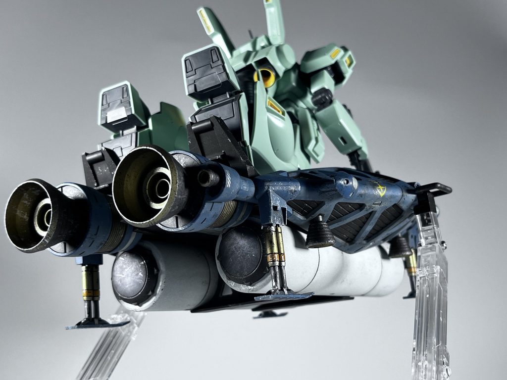 機体上面にMSをマウント、下面はMSかプロペラントタンクかの選択式。