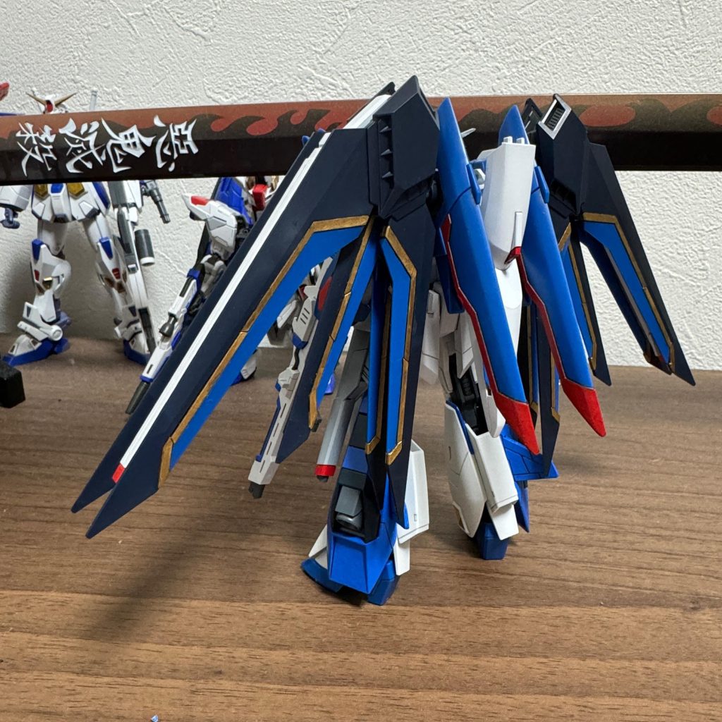 塗装は部分塗装。一部変更してます。しかしシール使わずにとなると塗装箇所多いですねぇ…