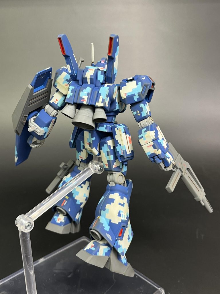 という事で俺ジェガン2号機を作ってみました。今回は使える色に縛りがある中での制作だったんですが、ミリタリー 系のカラー中心だったので、違和感なく仕上がったと思います。