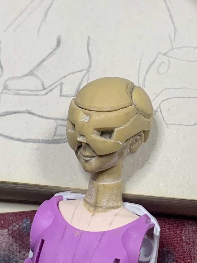 メットのパーツを2パーツ構成で造形顔の前部分のパーツと、頭頂部&後頭部の2構成です。