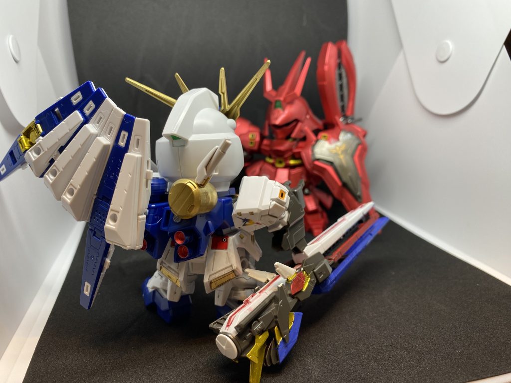 Fukuoka ガンダム SDシリーズ νガンダムvsサザビー–4枚目/制作者：dra_minato