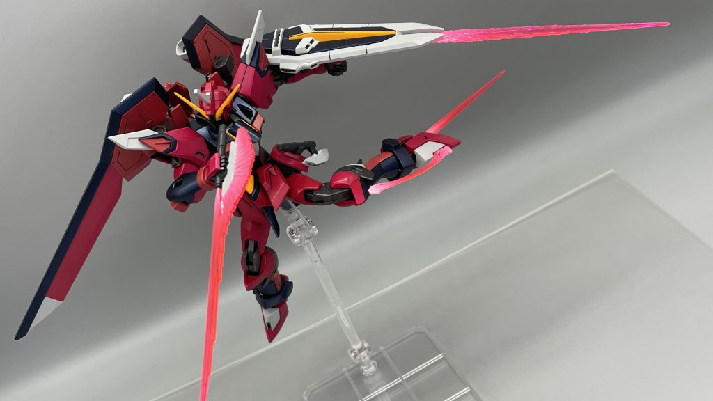 イモジャバックパック。盾の変更、脚部にビーム基部を増設、近接武器の変更を行いました。