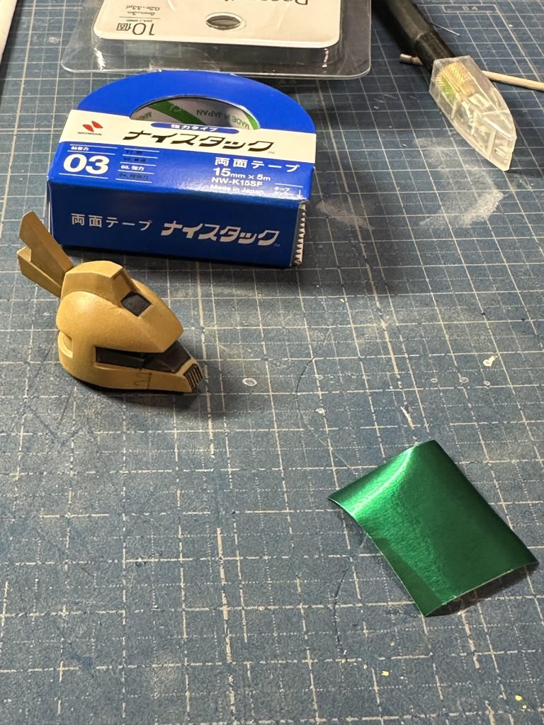 頭頂部カメラはホイル折り紙+両面テープ。