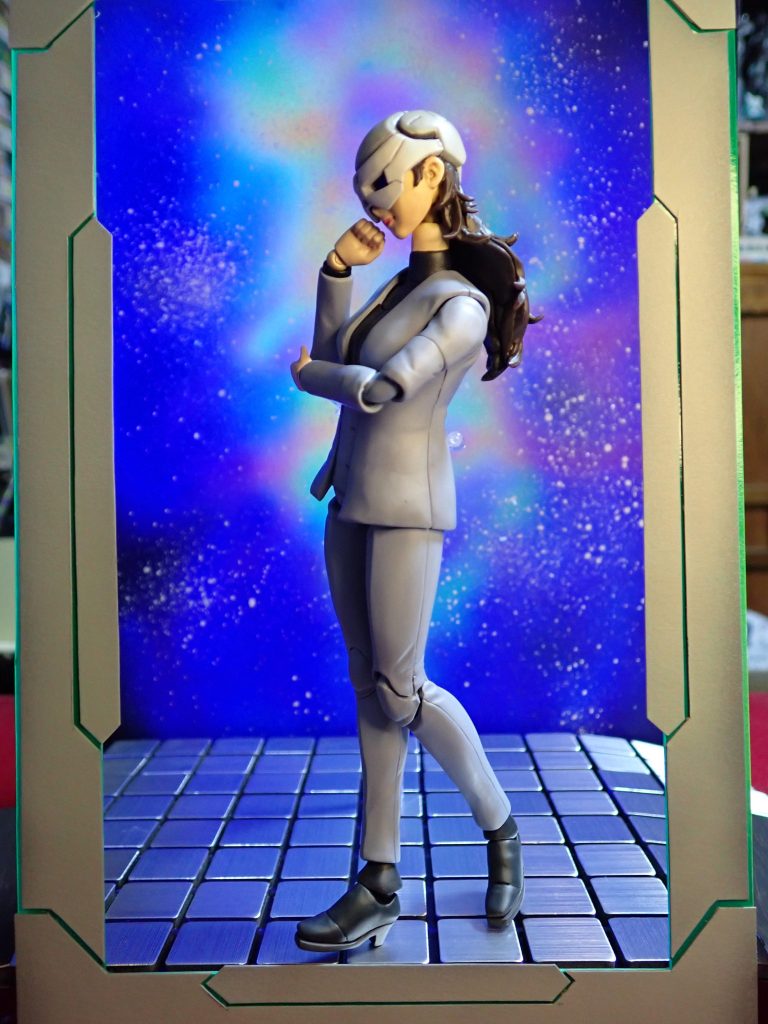 上半身がだいたい自作で、下半身はベースキット活かしです。