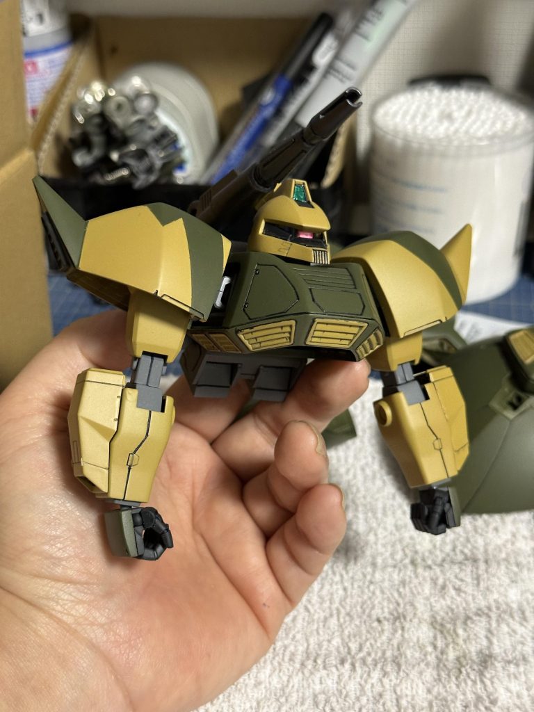 クルツさんよぉ、なんでアンタだけ、ダクトの色替えてるんだよぉ!?