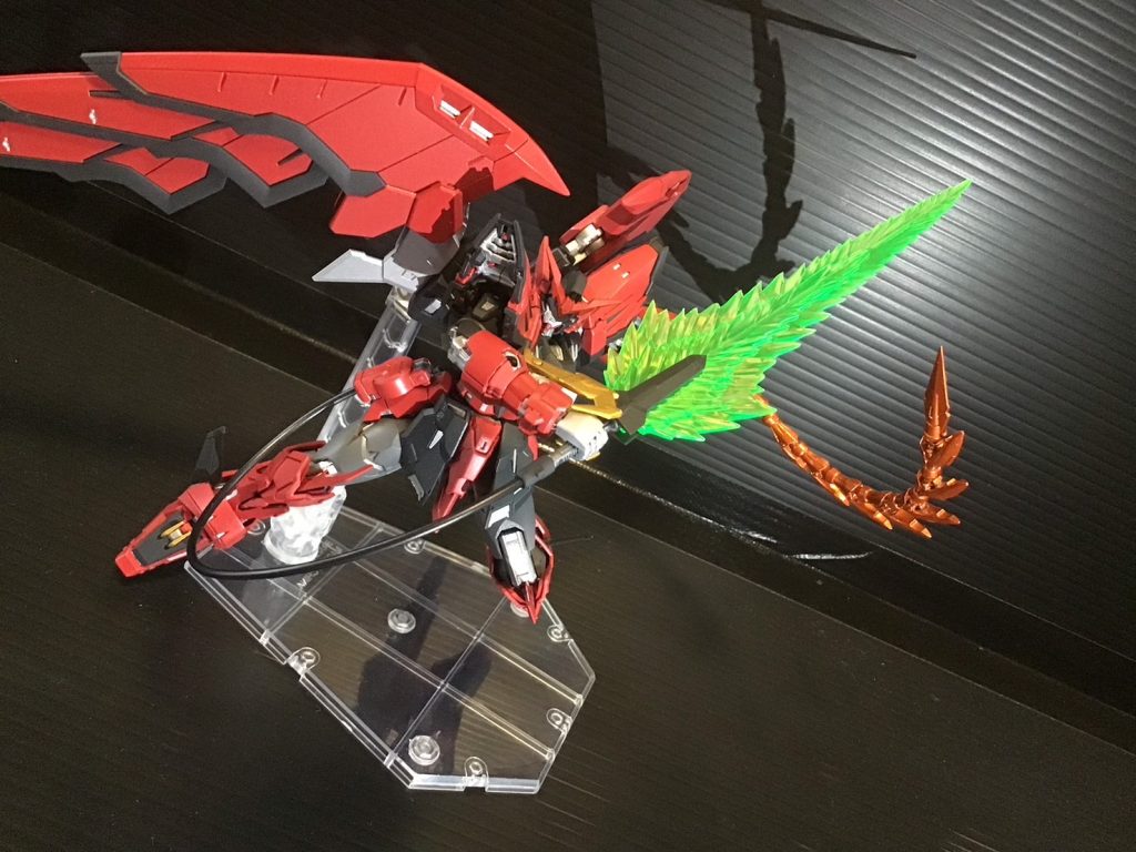 ビームソードグラデ塗装とかよりそのままが好きです。本体はグリップ、基部、中の発振部で塗り分け。見えませんけどね。