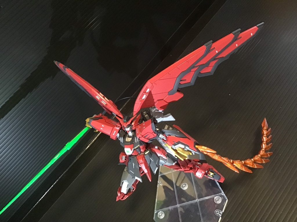 ウイングは中身を無くした事で多少スッキリ見えるのと、連動による可動の制限が無くなりストレスフリーに。