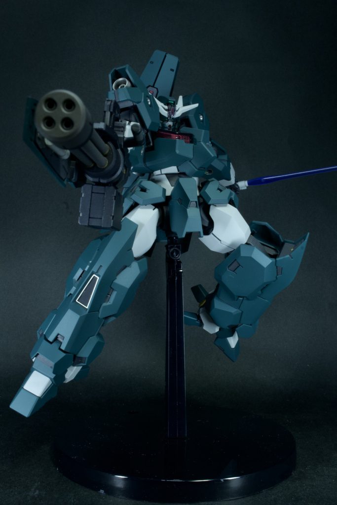 パケ絵っぽく。サーベルの柄はソーンとガンヴォルヴァに合わせて白く塗装しました。