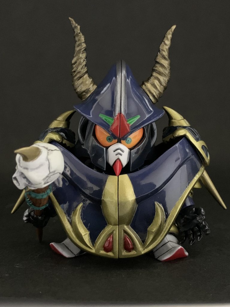 あとは箱絵やSDXのサタンガンダムを参考にしつつ制作。目線は正面、左右の3種を別パーツとして組み替えるパターンです。