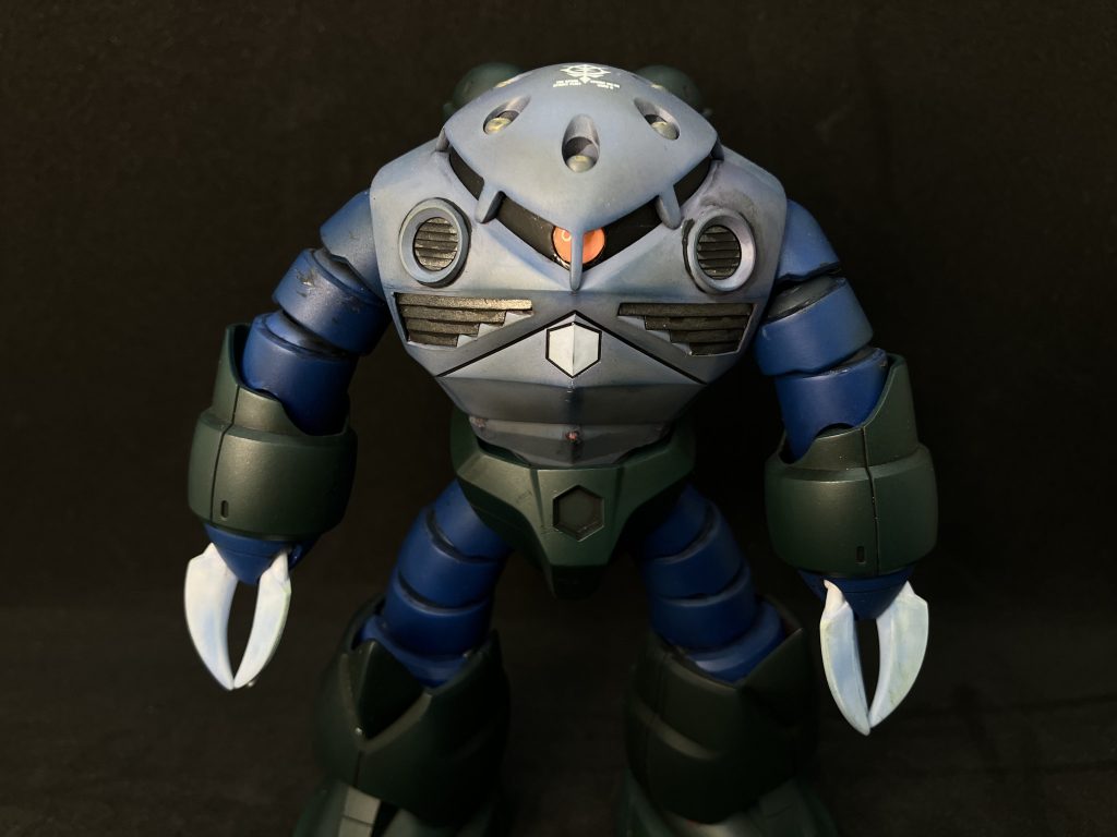 とにかく塗装の練習がしたくて製作した思い出があります。