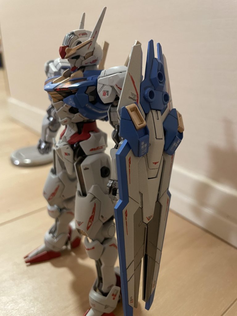 デカールを赤色を多めに使い差し色として目立つようにポイントをおさえました。