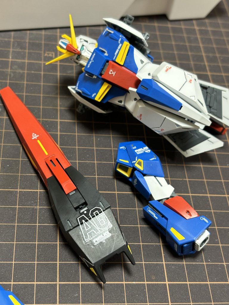 デカールを貼る工程が最近は1番好きかもしれない子供の頃はあんなに嫌いだったのに…