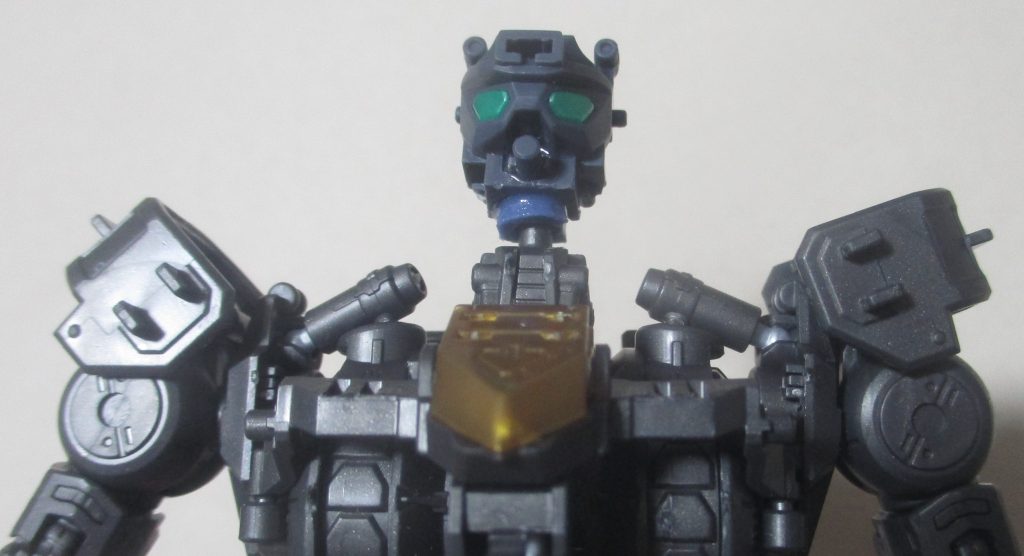 コレで、ガンダムフレームの身体に取り付け出来るようになりました。