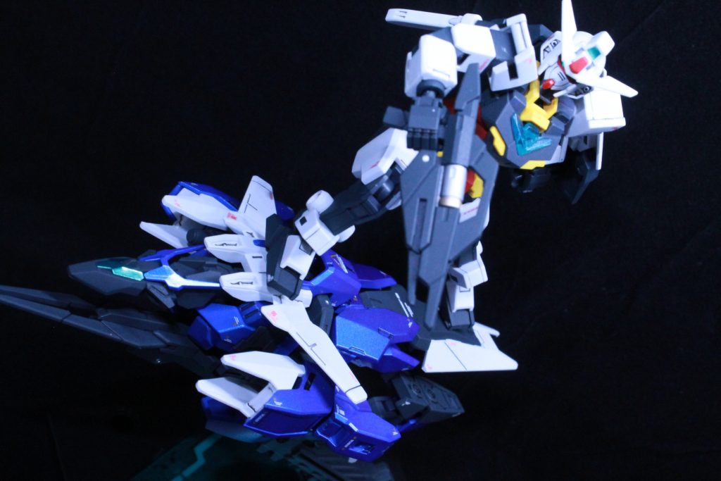 アースアーマーに載せてみました。固定できるわけではないのでかなり不安定ですw 以上、アースリィガンダム・コアガンダムでした気に入っていただけましたらフォロー、いいねをくださるとうれしいです!