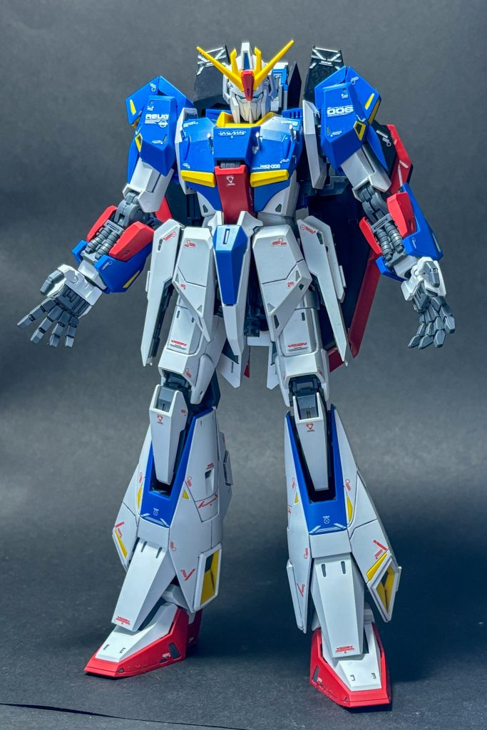 Ver.kaってゴリゴリにデザインが変わるイメージ(ガンダムとかνガンダム)だったので、手を出してこなかったんですけど、このZはアニメ寄りのデザインで好きですZの顔ってヤンキーみたいですよね