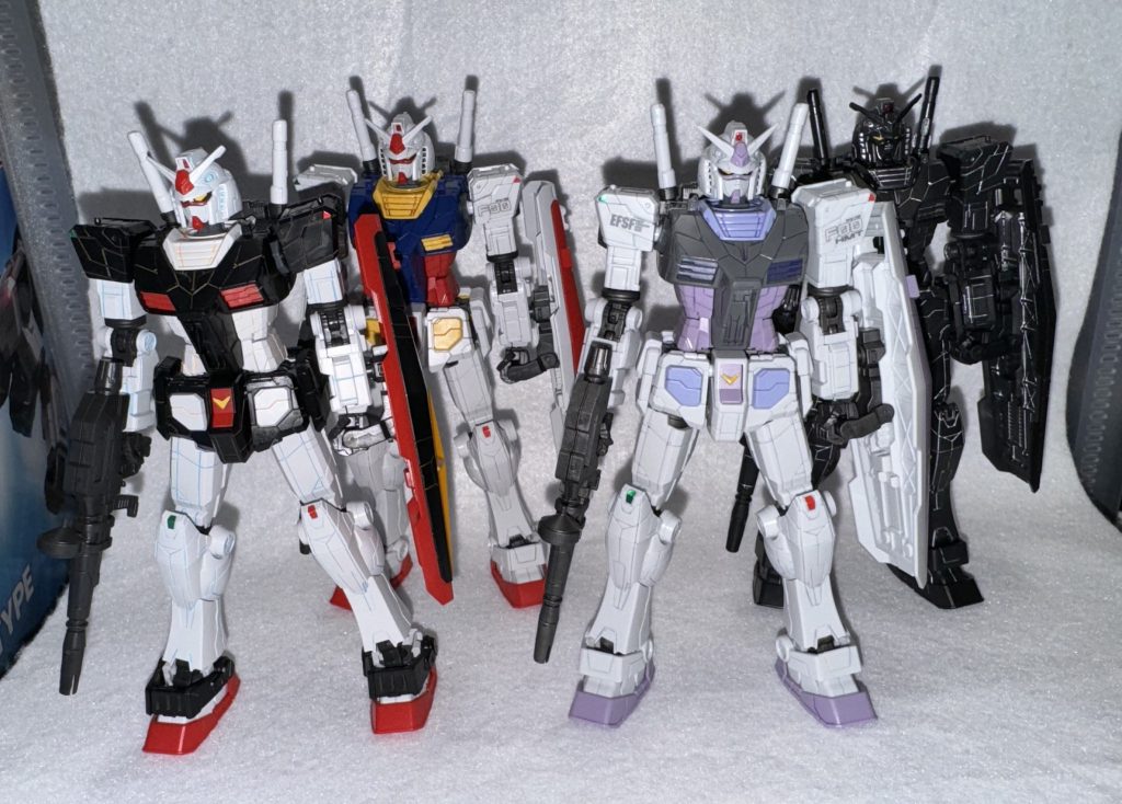 1/144ヨコハマガンダムカラバリ4種勢揃い。過去に投稿してますのでよろしければご参照ください。2月に見納めしてきました。その時点ではまだ1/144各種については在庫があったのですが3月に入ってどんどん売り切れのポストが流れてきましたね…期間が終わってもガンダムベースで再販を取り扱ってくれるといいですね。