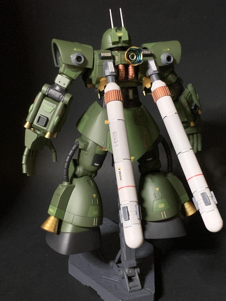 燃費悪そうなのでプロペラントタンクを増設しました。これでジオンはあと10年戦えます。