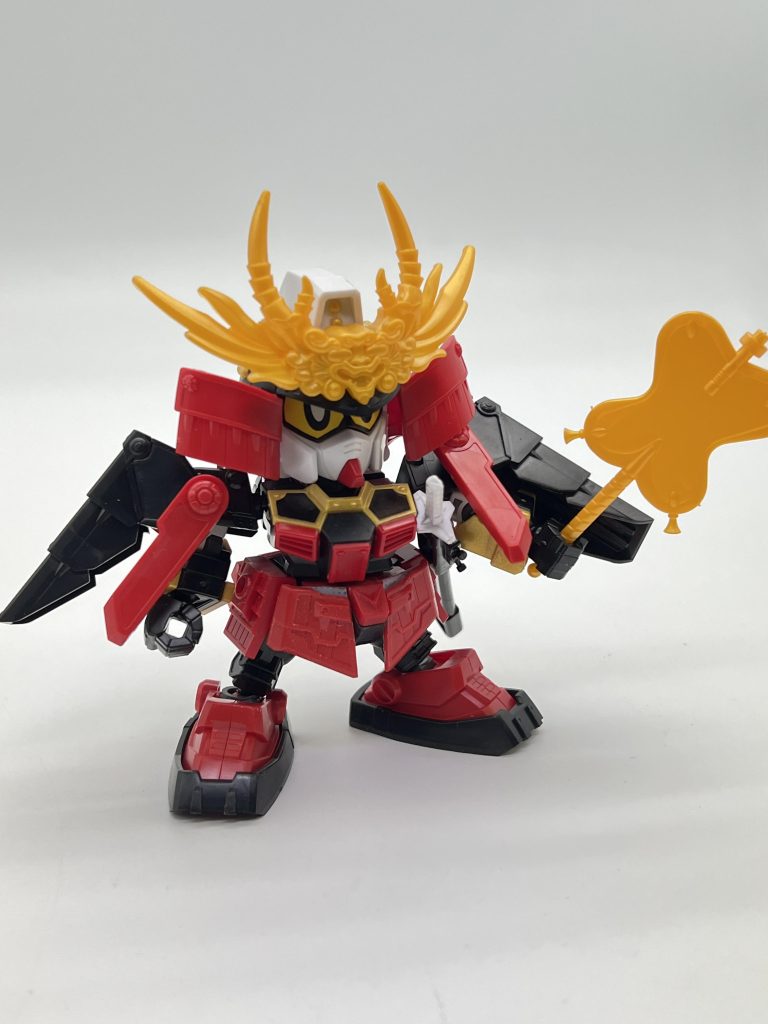 アーマー類をレジェンドにはめ込むのに切ったら貼ったりが結構細かい作業になりましたが、なかなかバランスも取れて良きです♪