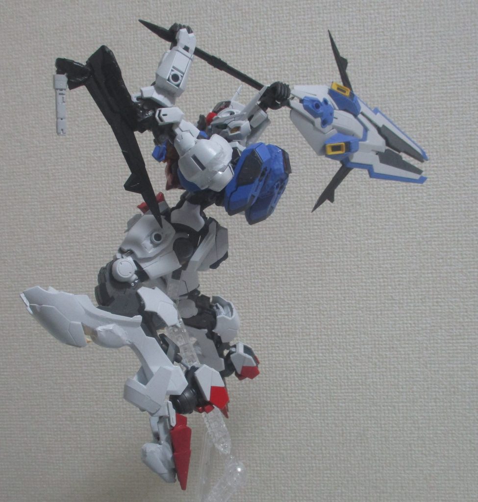 HG版同様、このベリアルのメイン武器もメイスです。