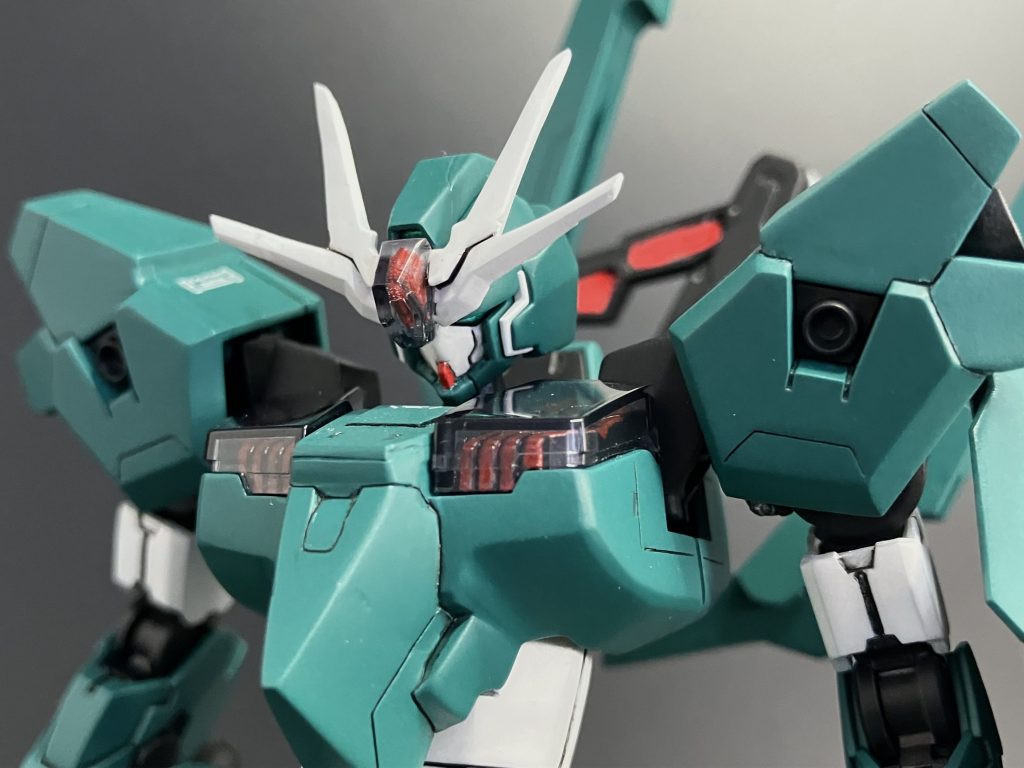 顔はパテ使ってウル寄りにしてます。