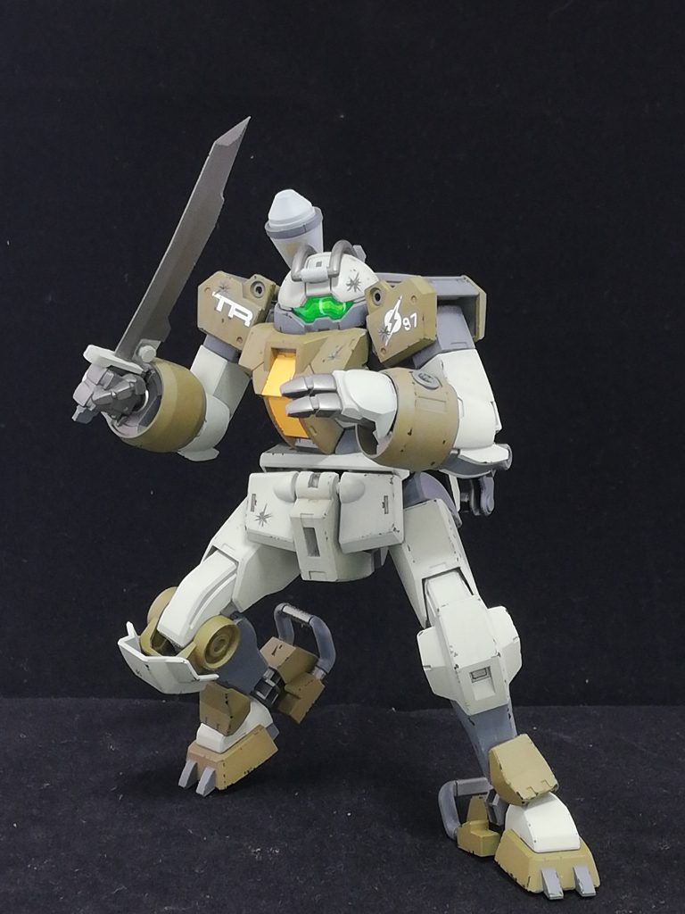 ナイフはプラ板から製作したオリジナルデザインのものを複製しています。