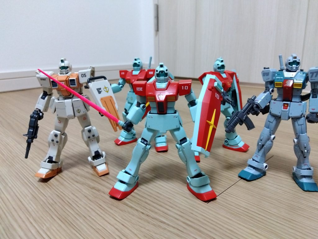 同時期のジムで。一体目、二体目、陸ジム、スレッガーさん用と。