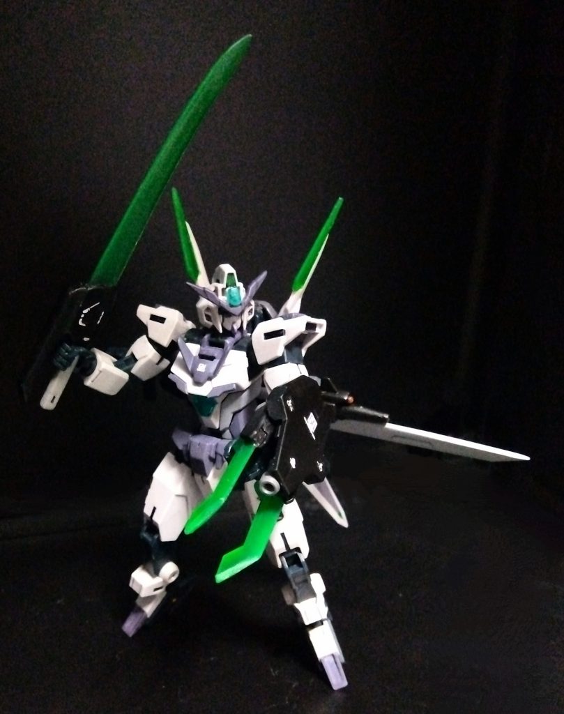 …なんてしてたら、投稿してからも色々気になって、そんな時に限って良さげなジャンクパーツが見つかったりするんですよなー という事で、前々からしたかった踵のハイヒール化 ヒール付けるとコアガンダムの短足感が薄れてスタイル良く見えると思うの