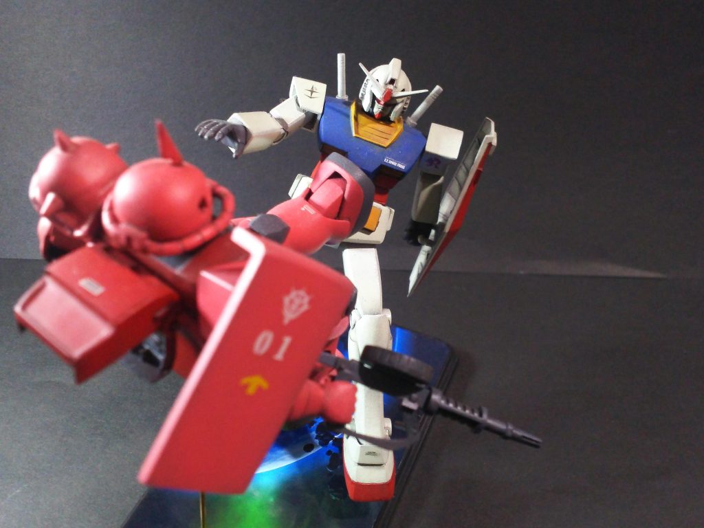 「連邦のモビルスーツはバケモノか!」連邦の開発したモビルスーツの性能を肌で感じたシャアから出たセリフ。ここからシャア対アムロの宿命の対決は繰り広げられていきます。。。