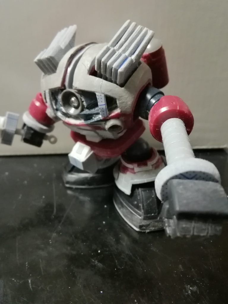 アームパンチはこのようになっております🎵伸縮部を丸パイプで作った別パーツを用意して、差し替えで再現しています🎵