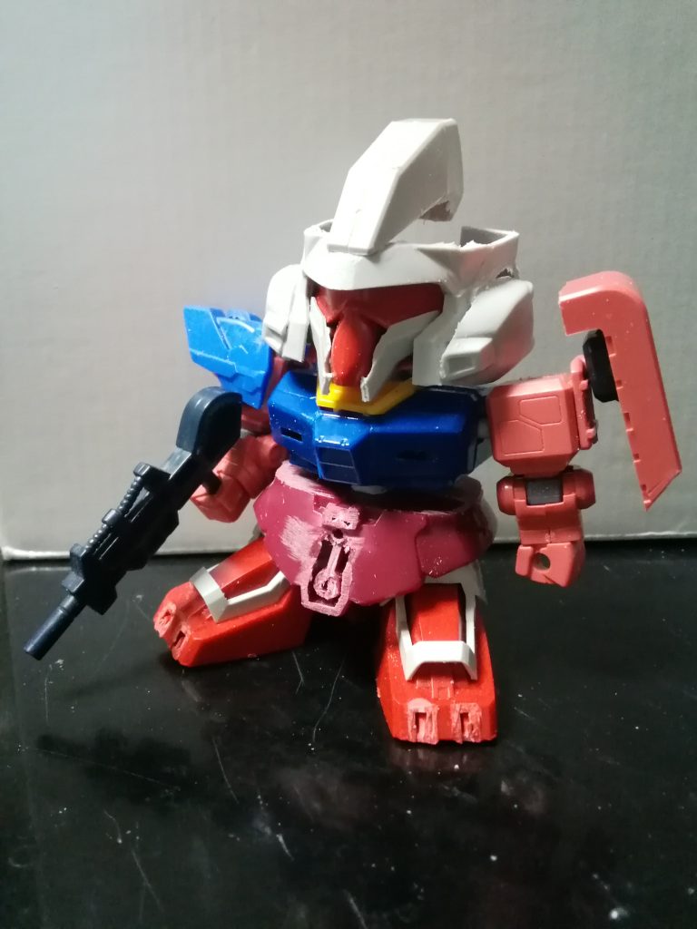 SDサイサリスを基軸に作っていくつもりでしたが、あちこち形状が違いすぎたので、様々なSDキットのジャンクパーツを使ったキメラ仕様になってしまいました(笑)