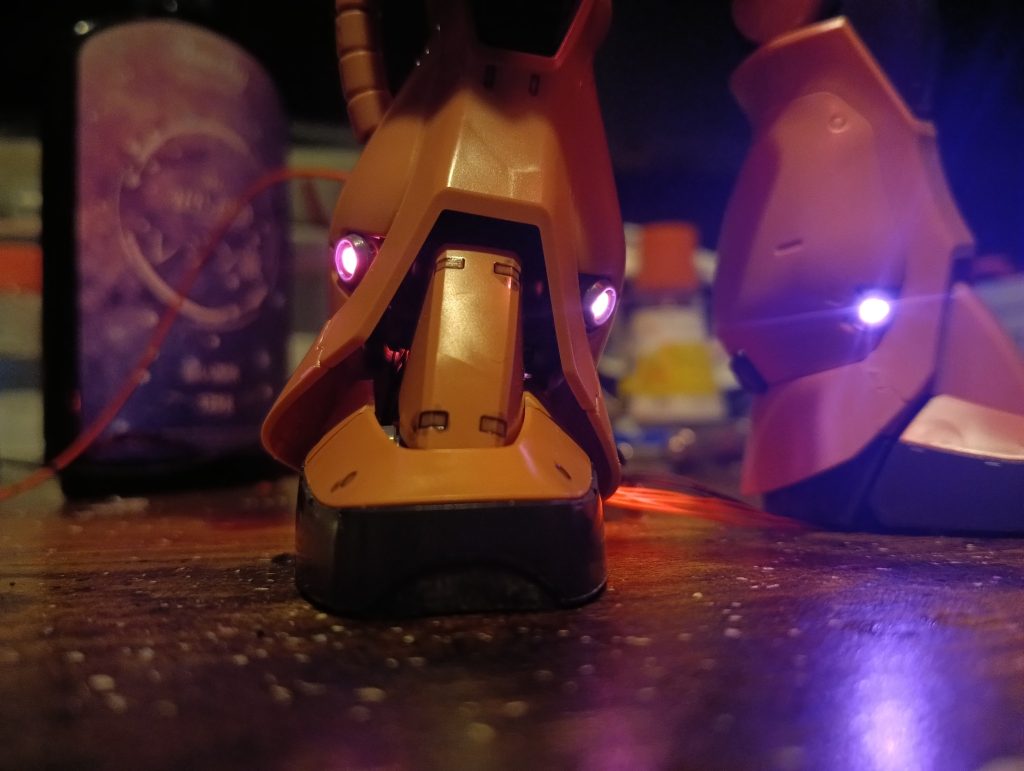 3倍のスピードの為、ここのバーニアはピンクに👍