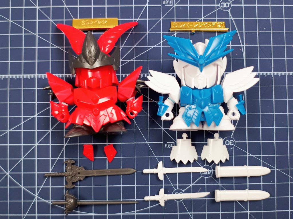 対象的な配色の2人。気が変わらなければ次に塗るのはお隣の方です。