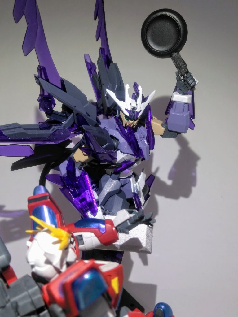 "最硬の打突武器"は此だよなぁ🤔「潰れちまえ❗」『フライパン・バッティング』🤕