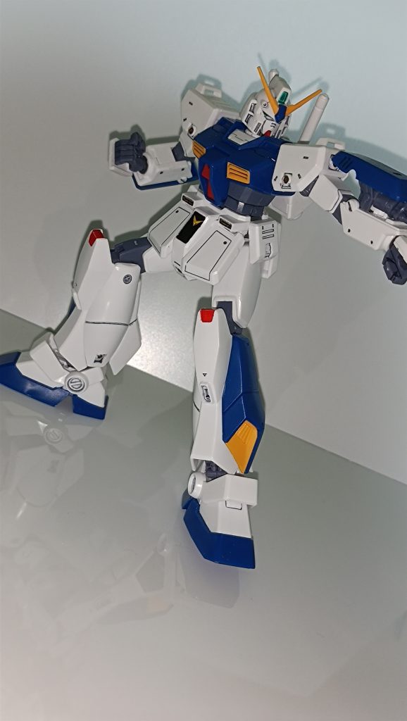 いやぁでもやっぱかっこいいっすねぇ(●♡∀♡)宇宙世紀の機体でも結構好きな機体です!(1番はヅダだけどね)