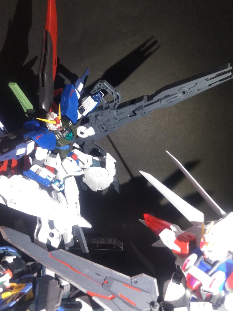 さて、折角映画の話題を持ち出したのだから『ゼウス・シル…』(おっと！まだ映画のネタバレは早いか)『ジュピター・シルエット』(ﾊﾞｶﾏﾙﾀﾞｼ)をコサエテみました😄(コレハ＂ポン付け＂って言うんだよ👿)まぁ、＂似て非なるモノ感＂が半端無いですがご容赦を 😔⤵️