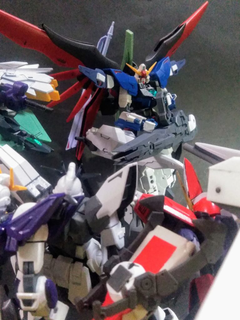 ＂撃ち込みます❗❗❗＂😤他の仲間・・・😳・・・ダ…ダイジョウブ……なんかコウ・・・上手く避けてクレテるハズだから・・・ﾀﾌﾞﾝ・・・😅