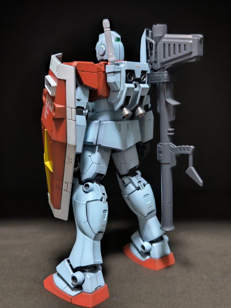 当時のMGガンダムと共通ランナーがまあまああるため、胸部なんかは特徴的です。ver2.0のアニメ調もいいですがこちらの程よい立体映えスタイルも良い。